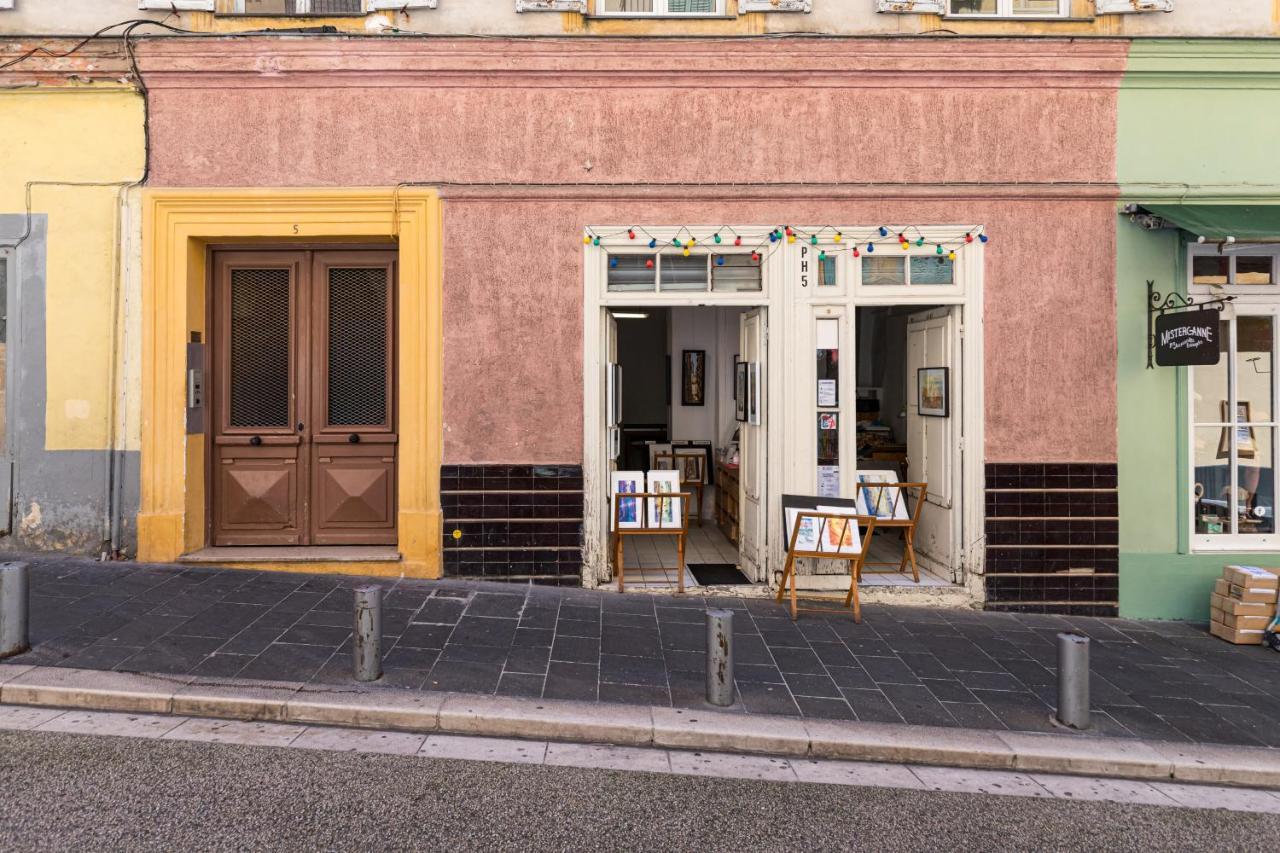 Leilighet 8 Condamine - Stylish In Old Town - 2 Pieces - 300m De La *